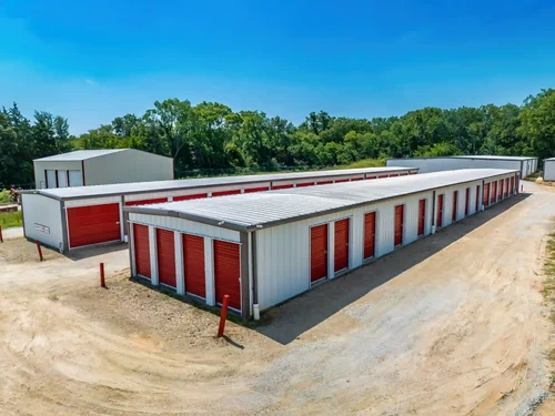KO Storage of Mount Vernon - I-30 Service Rd storage facility exterior view