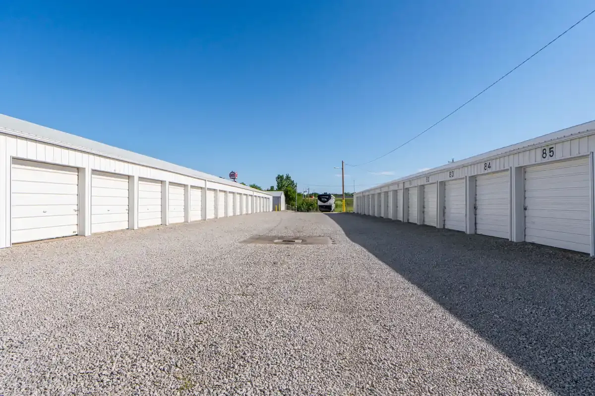 Drive aisle KO Storage of Harrisonville, MO