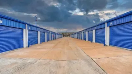 KO Storage of Lawton - SE Park Ave storage facility exterior view