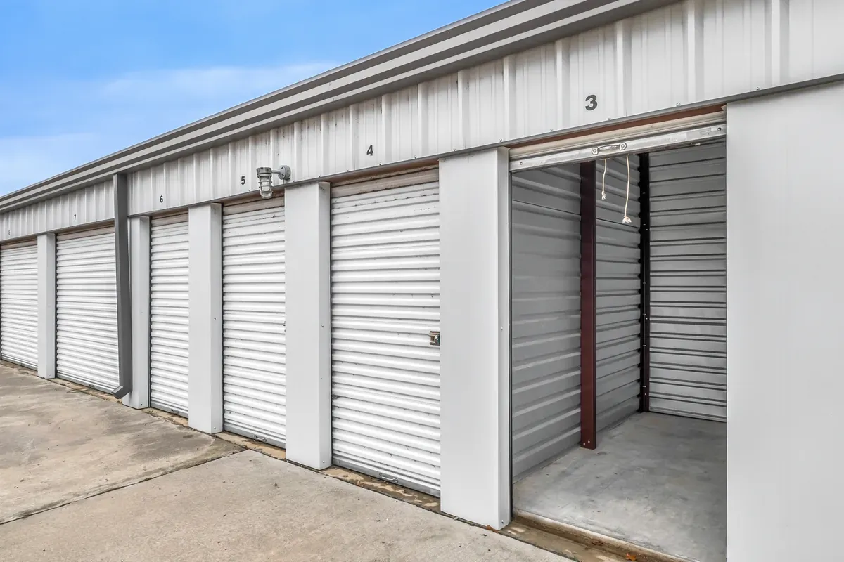 Unit size KO Storage of Harrah, OK