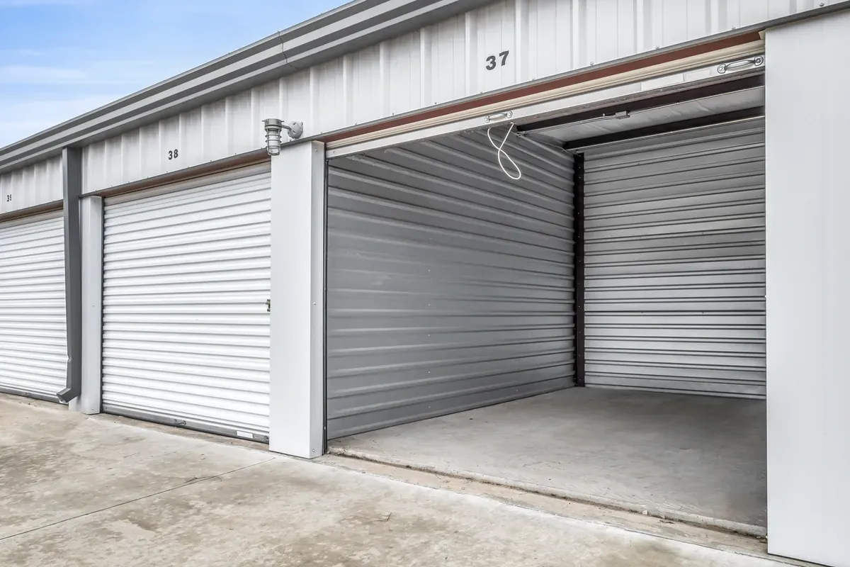 unit size KO Storage of Harrah, OK