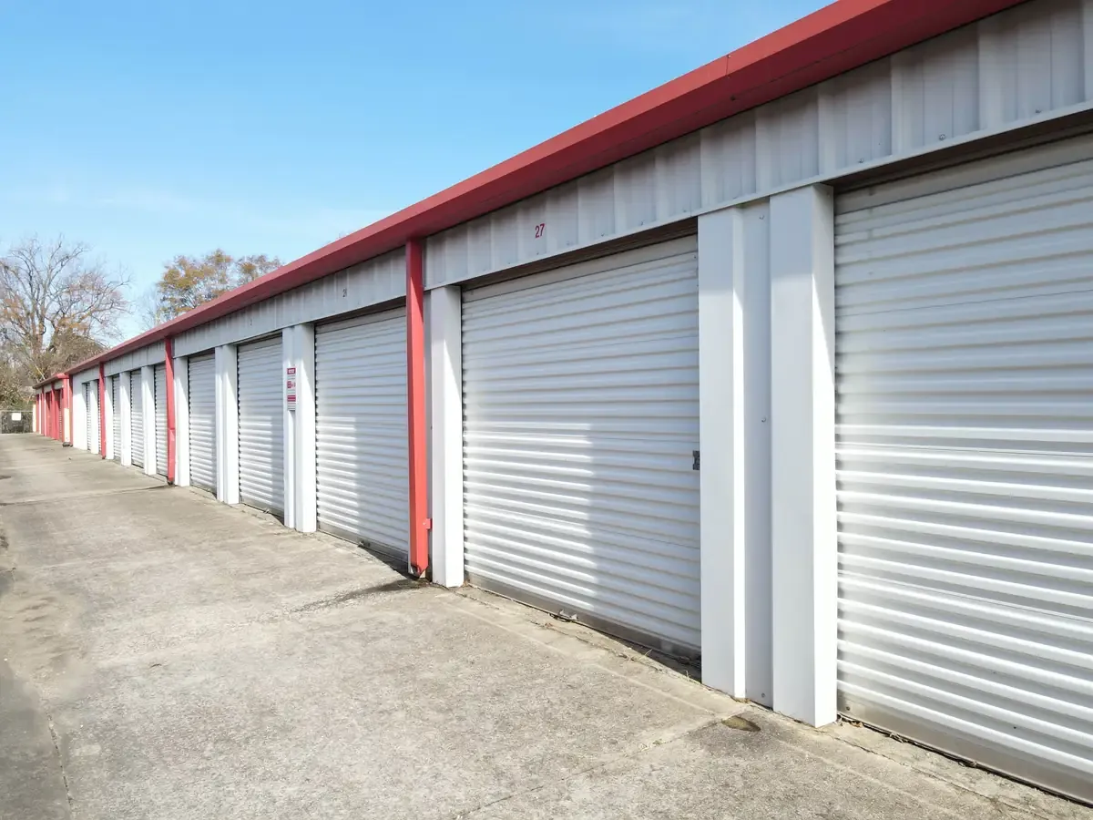 Drive up storage KO Storage of Lanett, AL