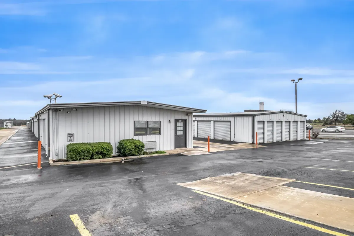 Front office KO Storage of Harrah, OK