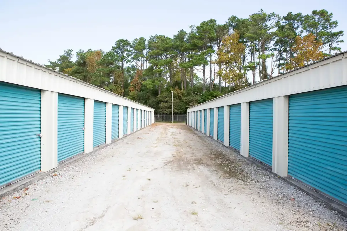Drive lane KO Storage of Morehead, NC
