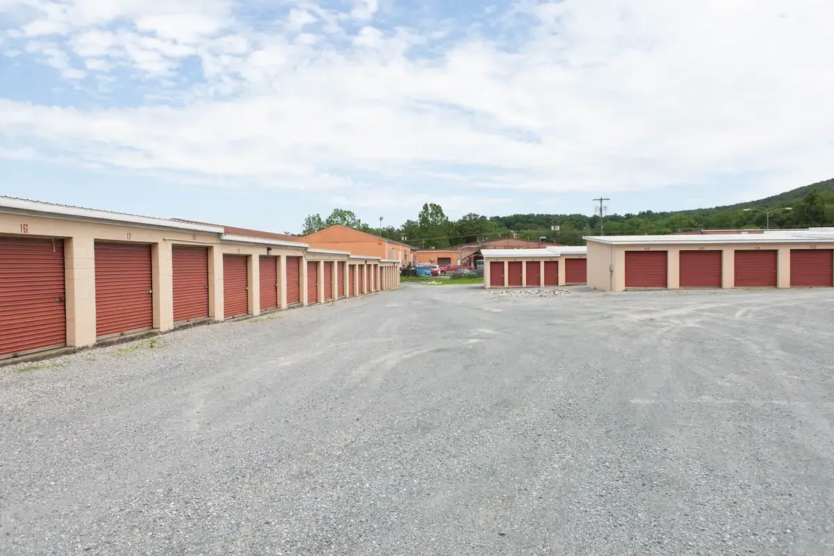 Facility drive lanes KO Storage of Waynesboro, PA