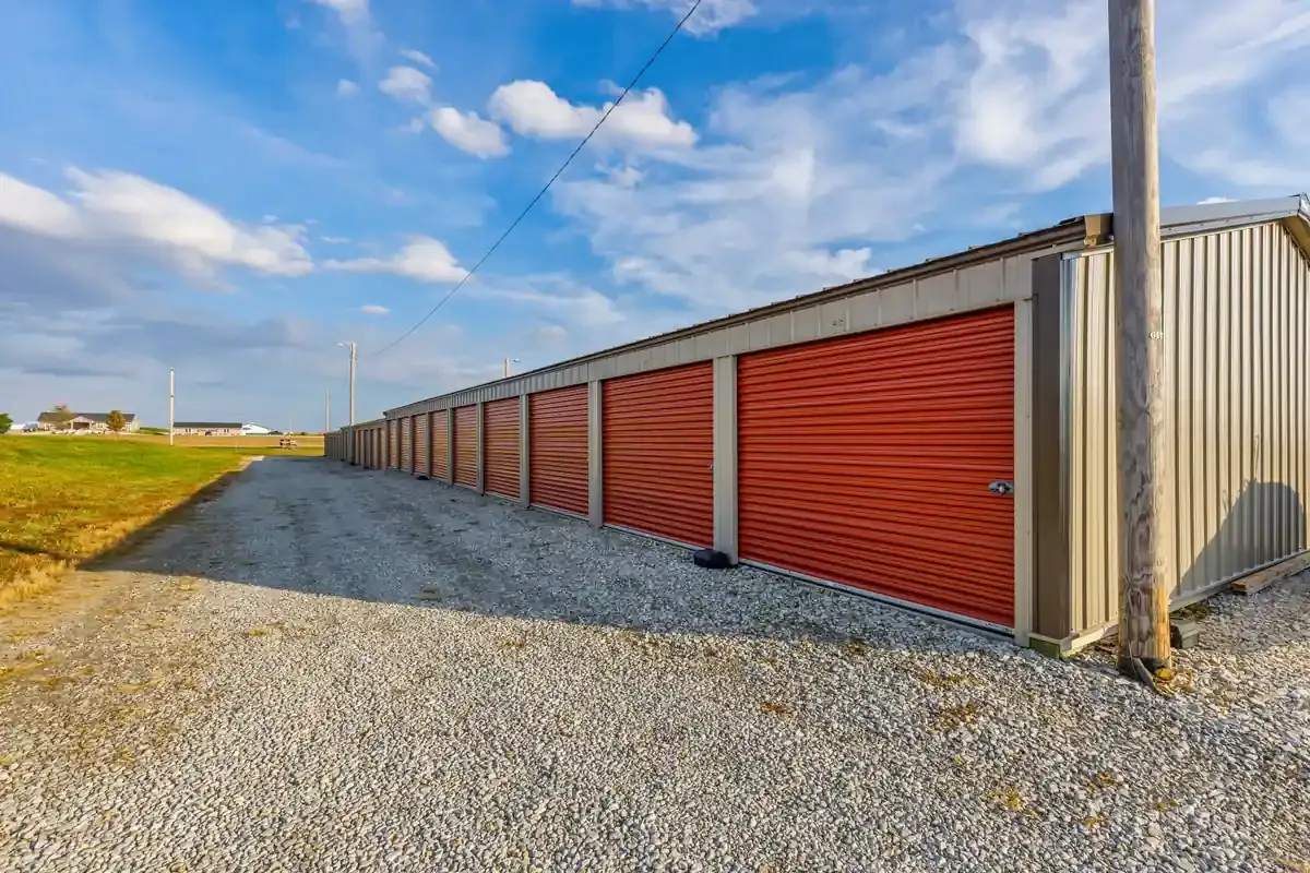 Drive up storage KO Storage of Marshall, MO