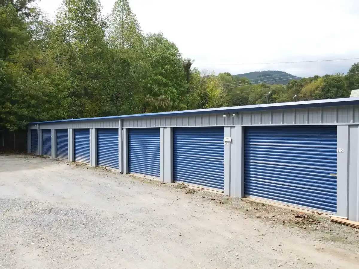 Facility drive lane KO Storage of Candler, NC