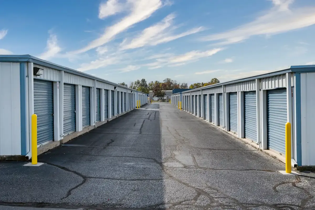 Drive aisle KO Storage of Nixa, MO