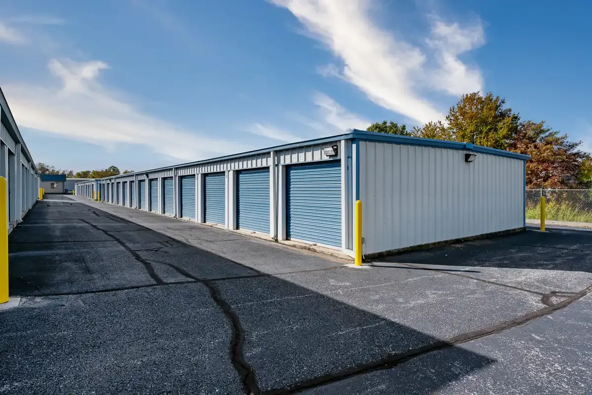 Drive up access KO Storage of Nixa, MO