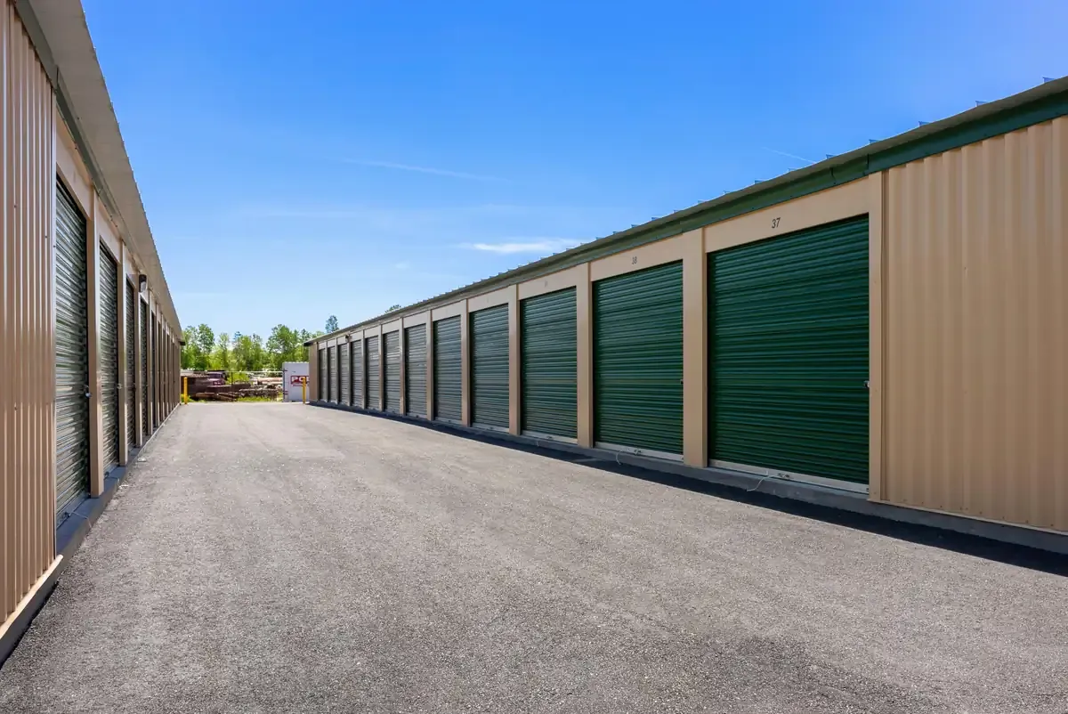 Drive up storage units KO Storage of Oxford, ME