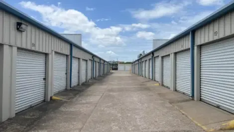 KO Storage of Topeka - S Kansas Ave storage facility exterior view