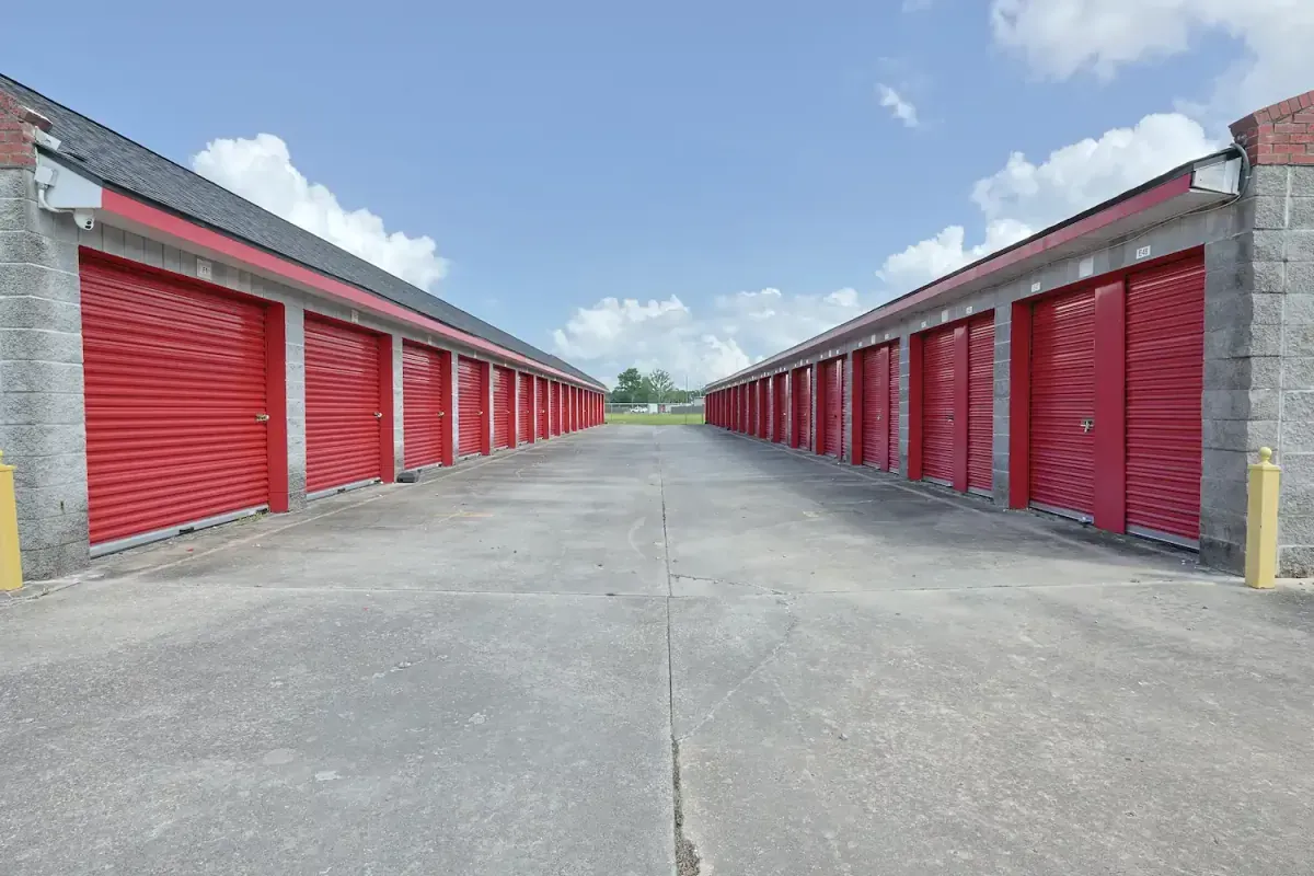 Drive up units at KO Storage