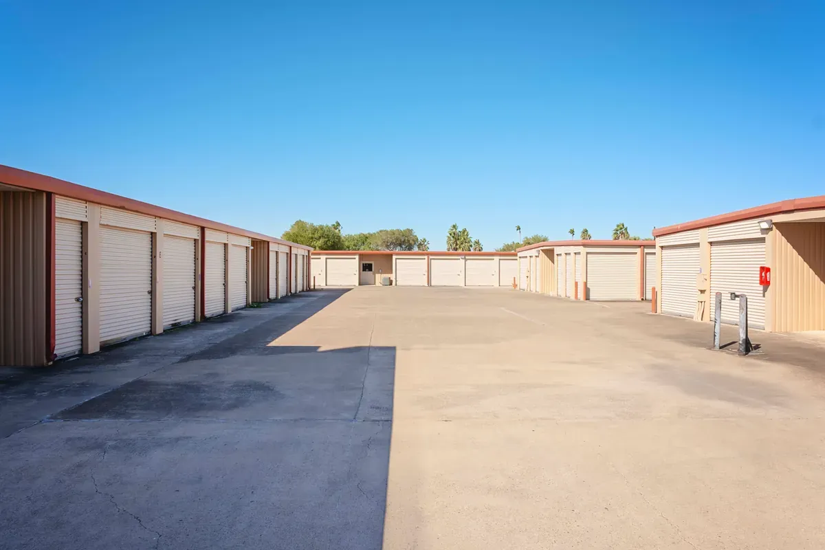 Drive aisle KO Storage of Harlingen, TX