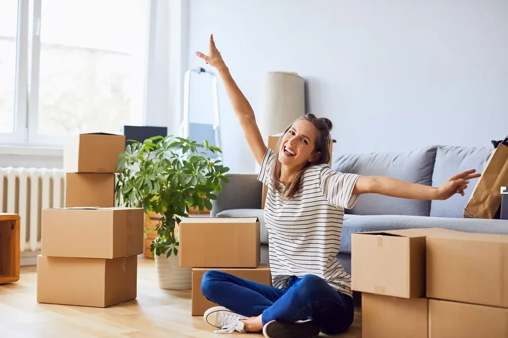 Featured image for 10 Expert Tips on Moving Into Your First Apartment
