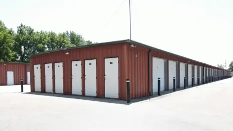 corner of an outdoor storage facility at the Manhattan - Murray Rd. storage facility